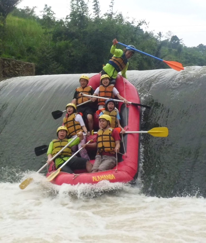 Paket Rafting Di Bogor, Sungai Cisadane